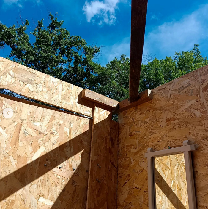 Vue intérieure charpente.png